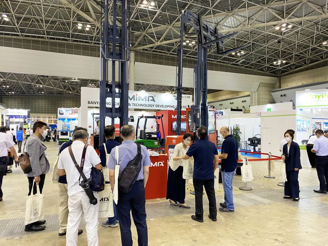 米瑪電動(dòng)叉車東京展會(huì).jpg 米瑪電動(dòng)叉車東京展會(huì).jpg