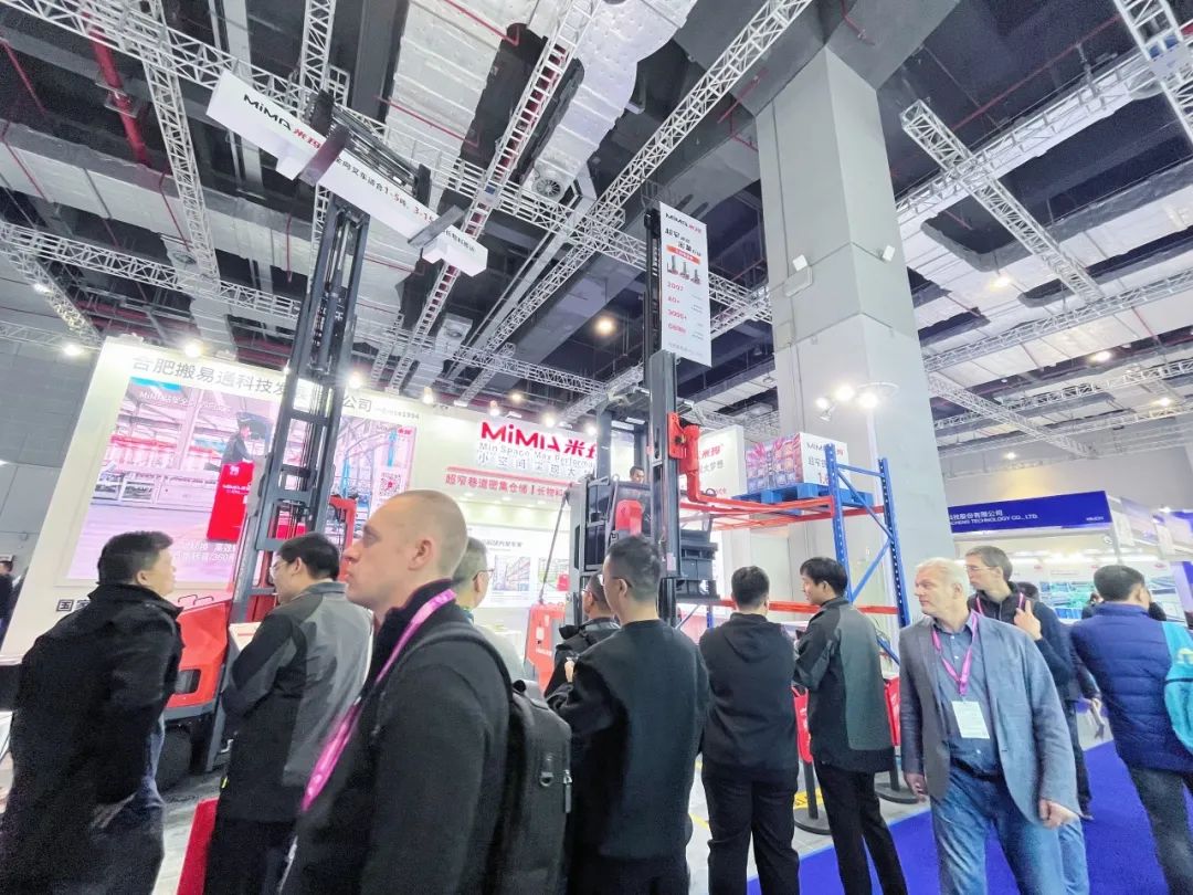 米瑪MiMA叉車(chē)國(guó)際紡織展演示.jpg