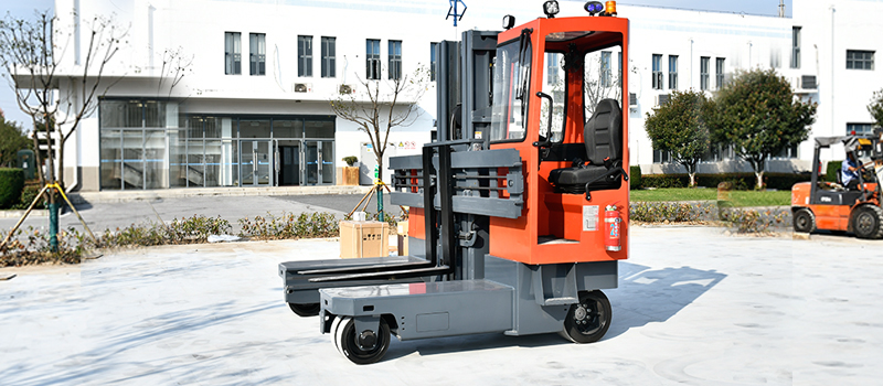 米瑪全向電動(dòng)叉車(chē).jpg 米瑪全向電動(dòng)叉車(chē).jpg