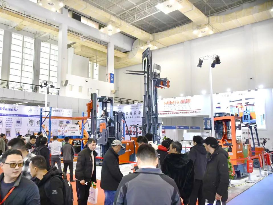 米瑪電動叉車展會2.jpg 米瑪電動叉車展會2.jpg